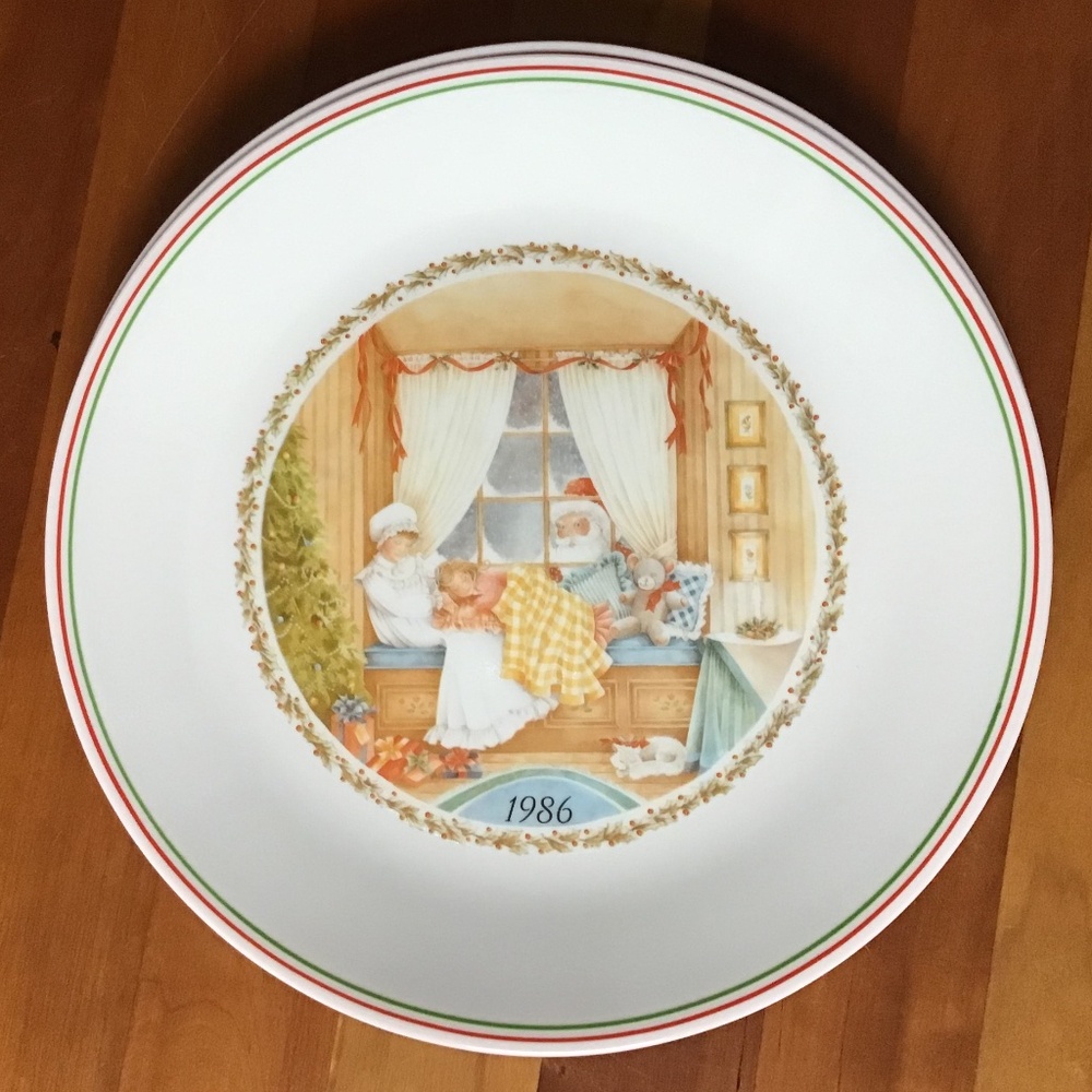NWT Corelle Vintage 1986 Christmas Plate Limited Edition Holiday Corning Glass